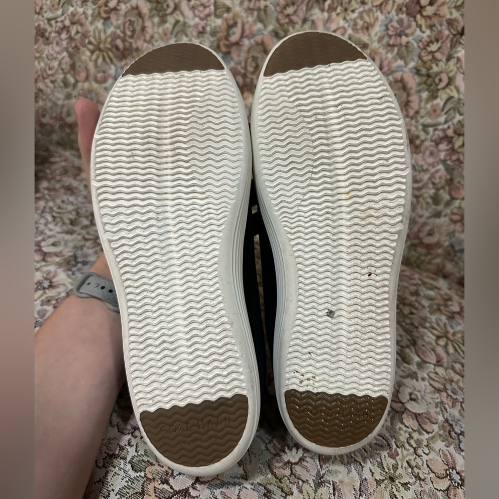 Chic Black Suede sneakers Cole Haan 7.5 women’s - Picture 3 of 5